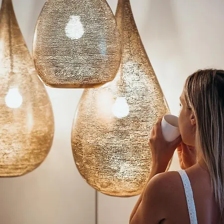 Claude 4* 马尔韦利亚