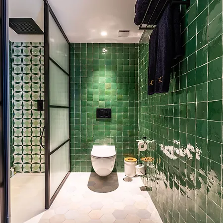 Claude Hotel 4*