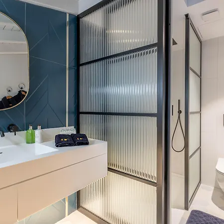Claude Hotel 4*