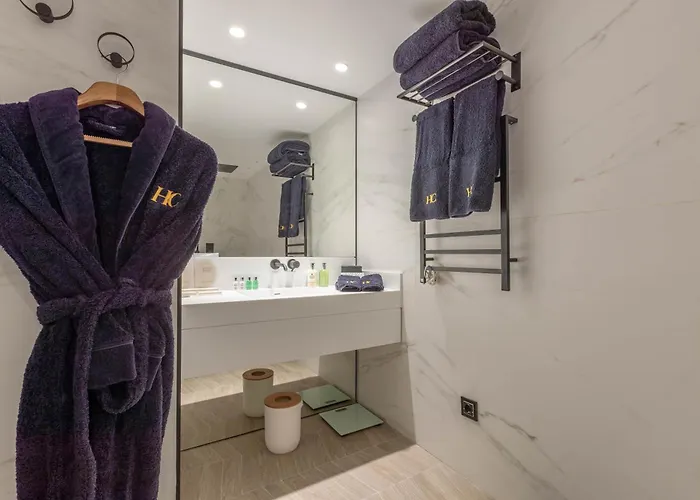 Claude Hotel 4*