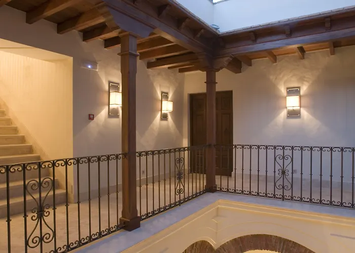 Hotel Claude 4*