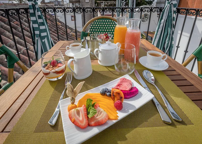 Hotel Claude 4*