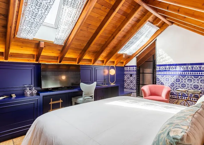 Claude 4* 马尔韦利亚